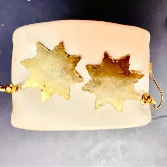 Vintage Golden Starburst Dangle Earrings - Picture 2 of 6